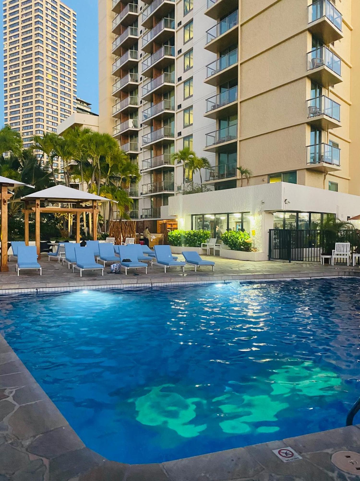 Cozy Studio With Free Parking In Waikiki ホノルル エクステリア 写真